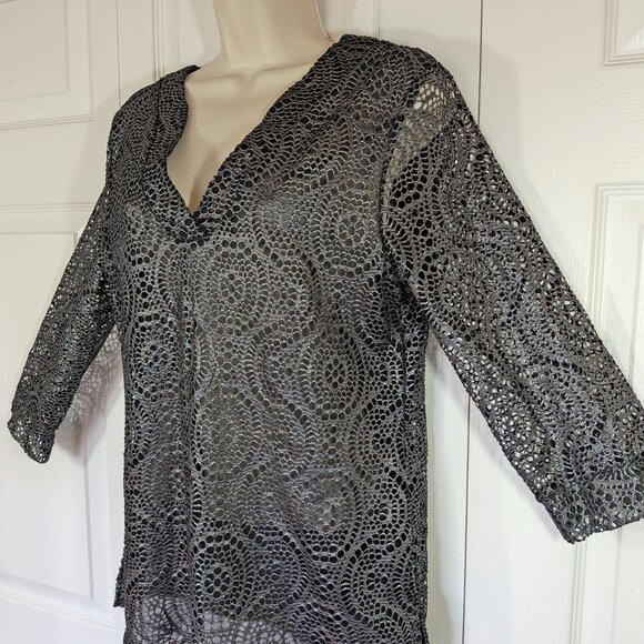 Peck & Peck black w/silver metallic lined pullover V-neck top, 36" bust, Dressy - Picture 9 of 14